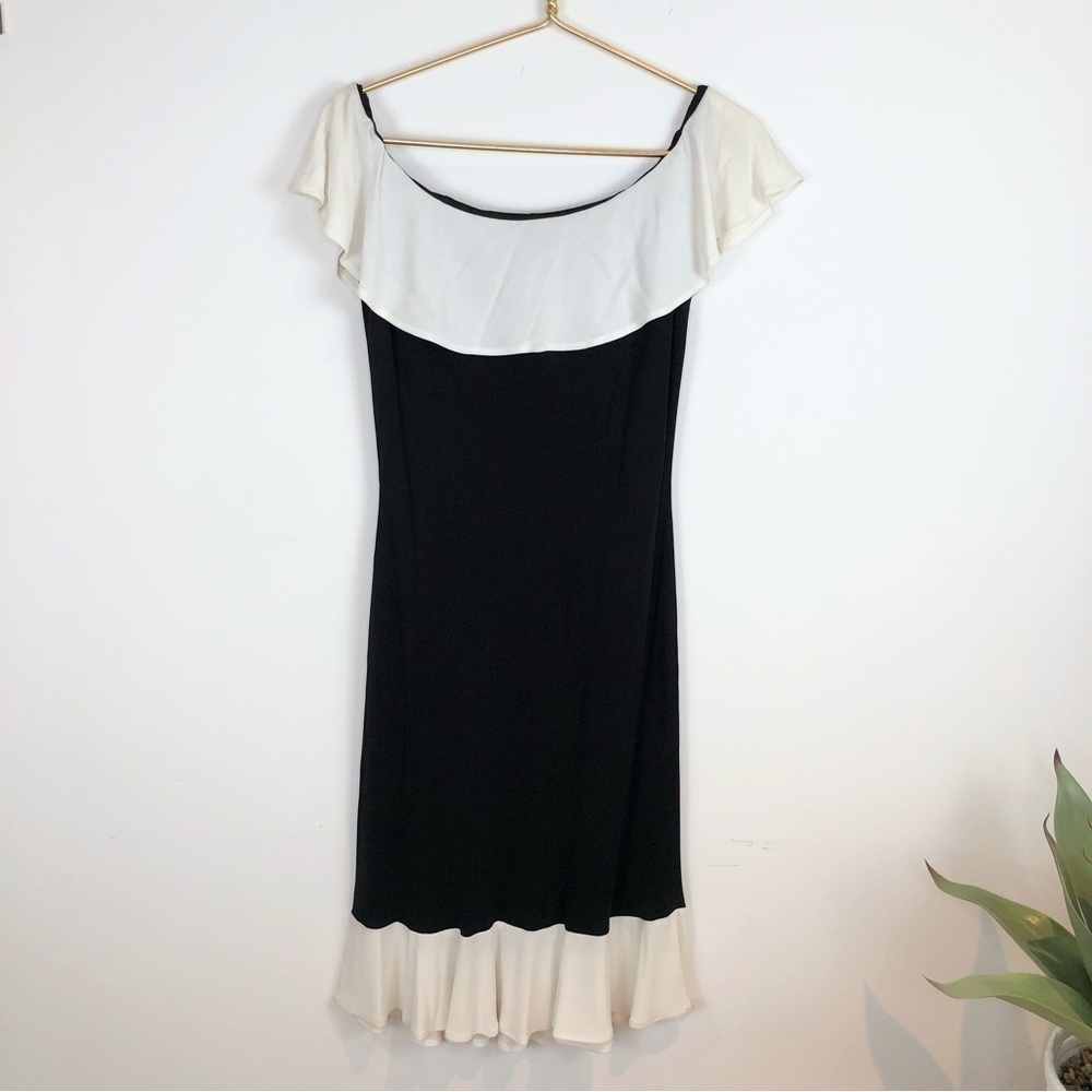 𝅺Y Yigal black& white body con dress ruffles off shoulder size S